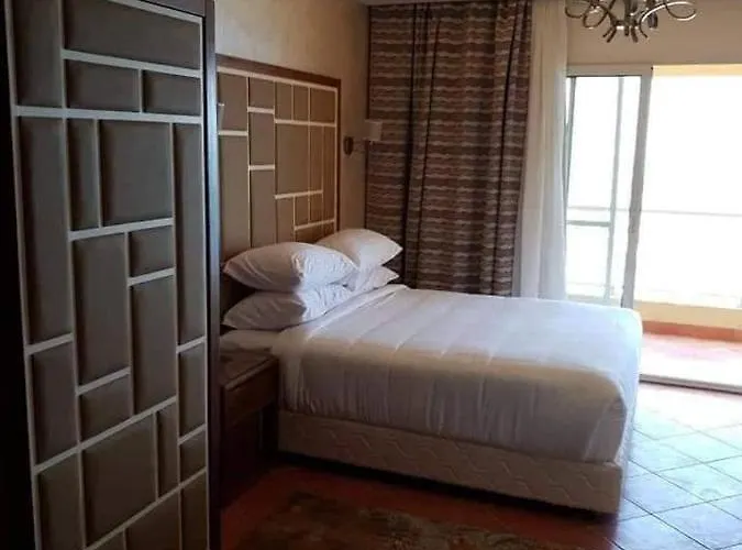 Porto Sokhna Resort *